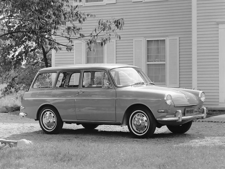  Volkswagen 1600 Variant (Typ 3) 1964 года  (фото 8 из 17)